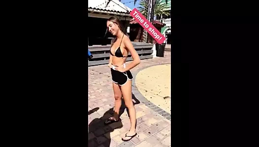 Alexis ren açık havada seksi şort ve üst