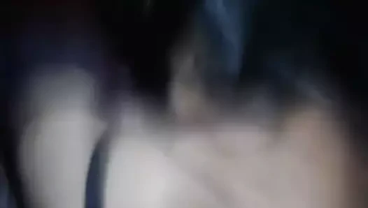 Desi teyze kocasının aletine biniyor