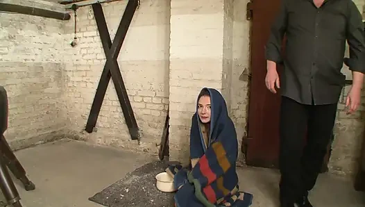 Mutlak BDSM - BDSM kölesi daha fazla acı için çığlık atıyor