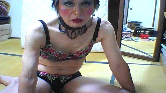 Her zamankinden daha iyi hissettiriyor ve boncuklara 、、、 boşalıyor