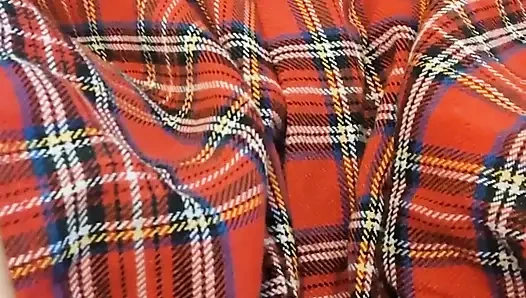 Orta yaşlı seksi kadın ıslak amcığı seviyor