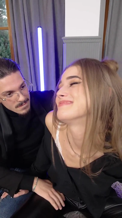 Bu adamı kandırdık ve karısını siktik