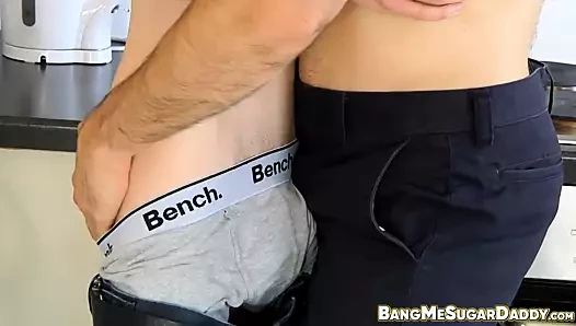 Küçük twink aaron aurora becerdin tarafından asılı baba dolan wolf