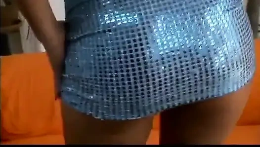 Rubia apretada caliente recibe dos cargas en la cara después de una dp