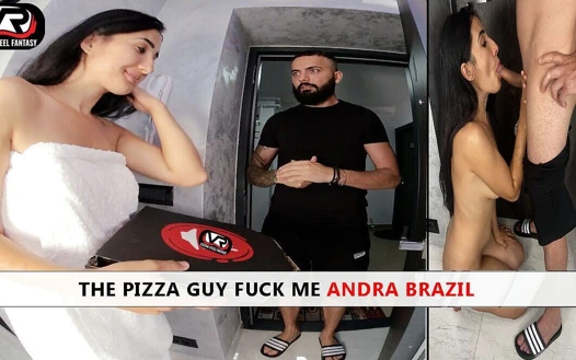 Andra Brazil ile pizza teslimatı