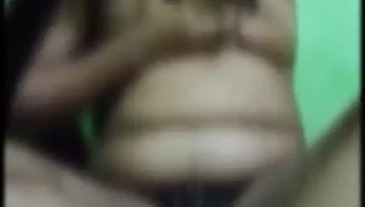 desi kız basarak onun göğüsler