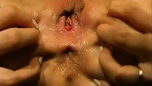 Sana Silva'ya büyük bir porno sitesinde kendini gösterme arzusu olan gerçek bir esmer periyi sunuyorum