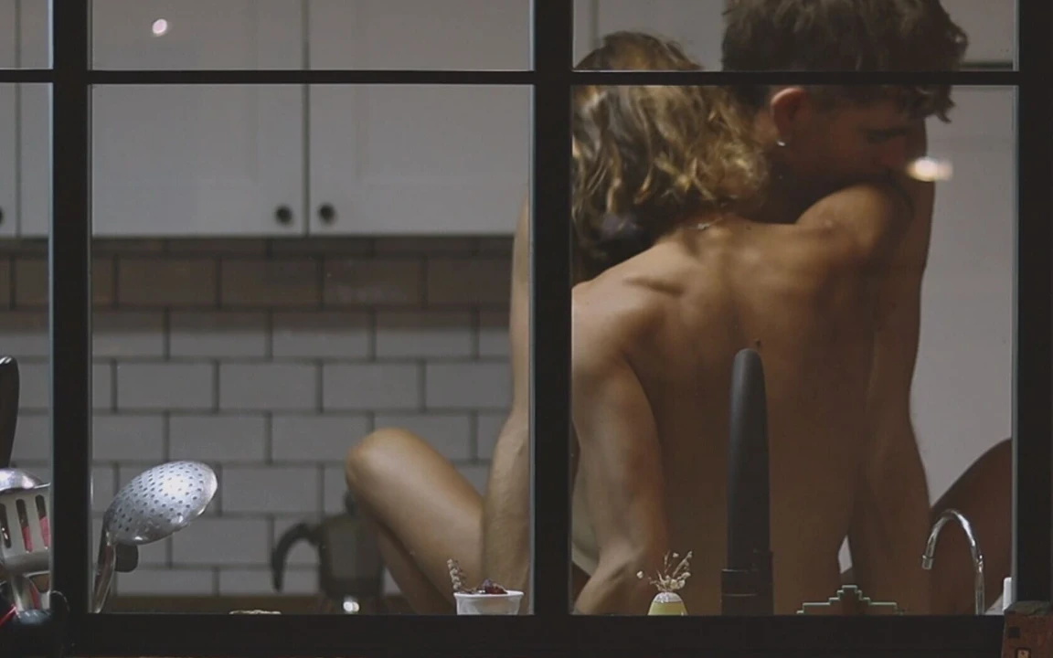 Eğlencede bulaşıkları yıkma