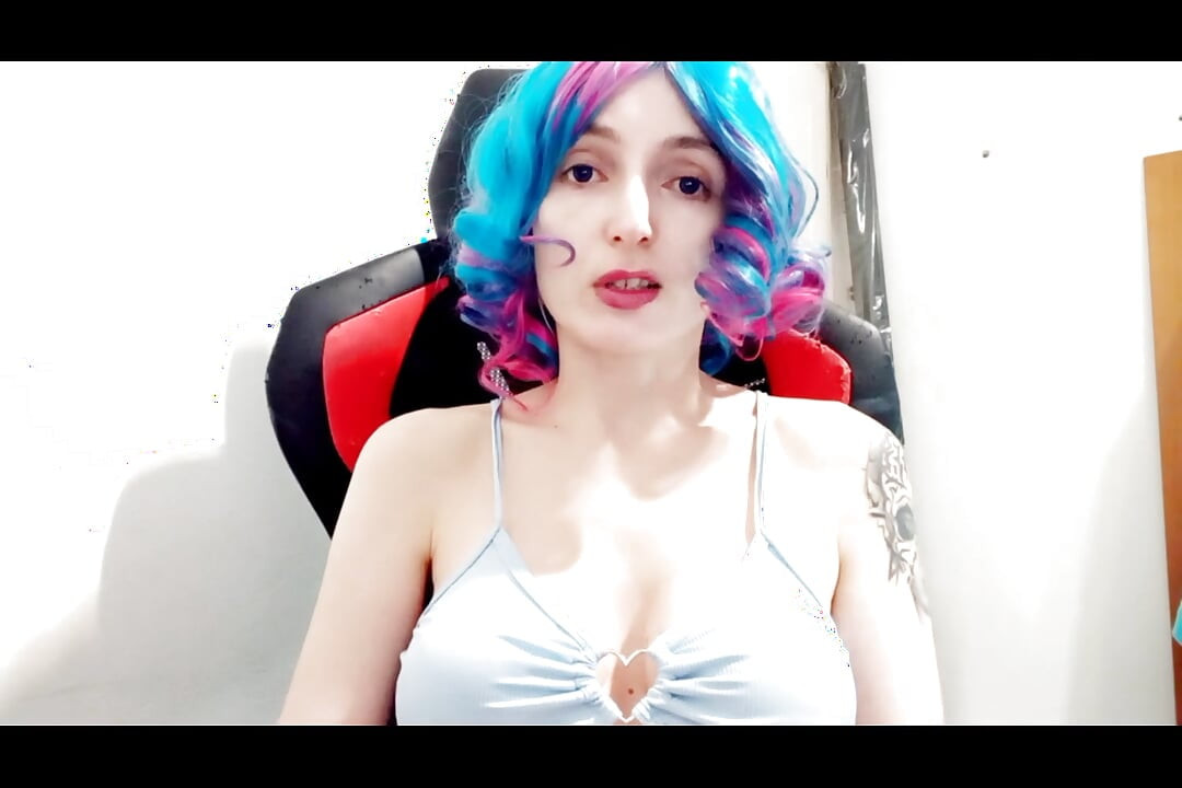 Adam sadece görmezden gelin ve rubi rose'un teşhiri için model 60k veriyor