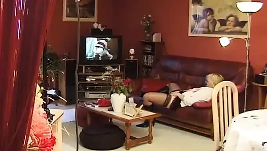 Fransa'dan olgun bayanlar birbirleriyle oynarken eğleniyor