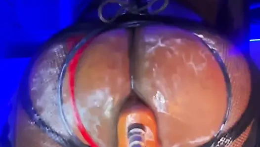 Yoğun sözlü sikiş - açgözlü delik ve göt makinesi