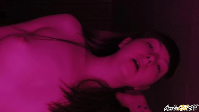 Kız arkadaş berbat benim çük kapatmak ve inliyor sert seks