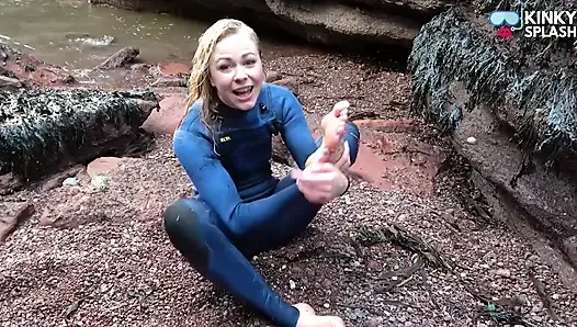 Salty wetsuit toe emiyor sürtük