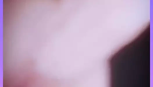 Nefis amcığıyla edepsizce oynuyor