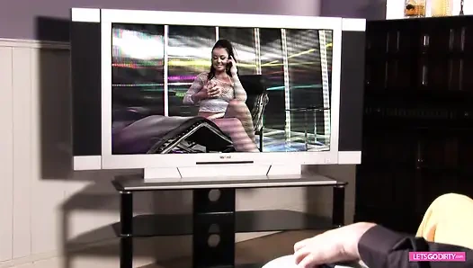 Fileli ve topuklu esmer hatun iyi sikişiyor