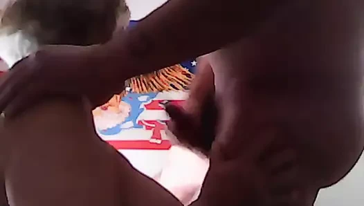 pour son age elle aime la pipe