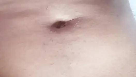 Kız evde mastürbasyon yapıyor