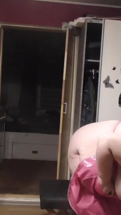 Rubber apron and what underneath would you like that | Clip 1