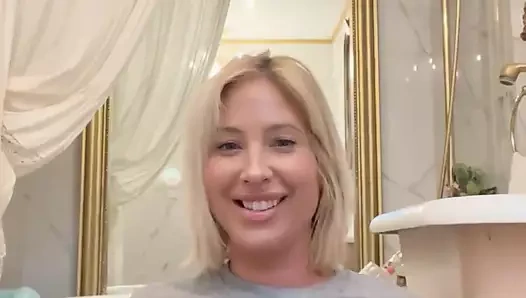 Tasha Reign seninle oynuyor