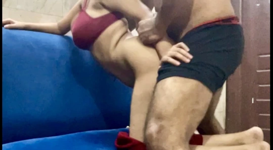 18+ Hintli üniversiteli kız açısı Sofia büyük yaraklı erkek arkadaş tarafından domaltılarak sert sikiliyor Danimarkalı