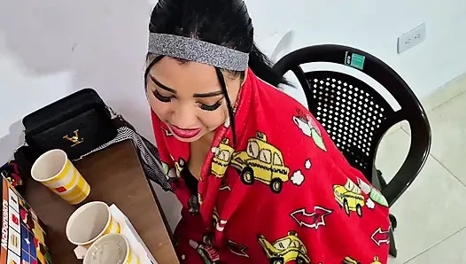 Ders çalışmak istedim ama sonunda öğretmenimle porno videolar çektim