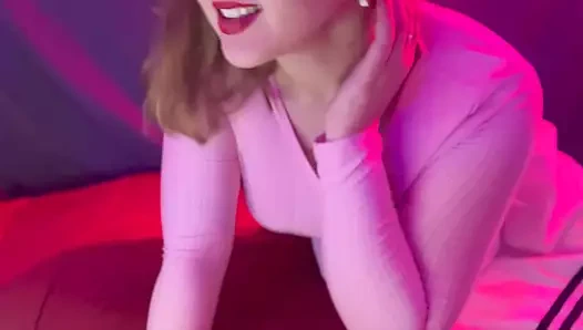 Üvey baba kendime dokunduğumda seviyor