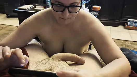 Orta yaşlı seksi kadın ağız yarak ısınıyor