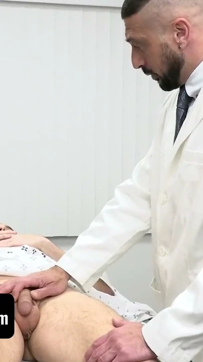 Doctor Tapes - Sapkın Doktor Marco Napoli, Sevimli Hastasına İçten Testosteron Enjeksiyonuyla Yardım Ediyor | Bölüm 1