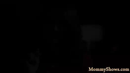 Redhead milf yalıyor stepteens kedi