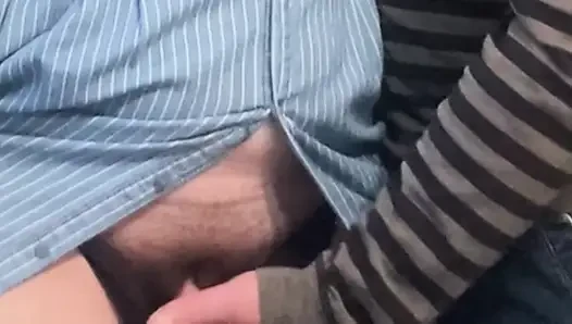 Sapık metroda kıllı amcığını ovuyor
