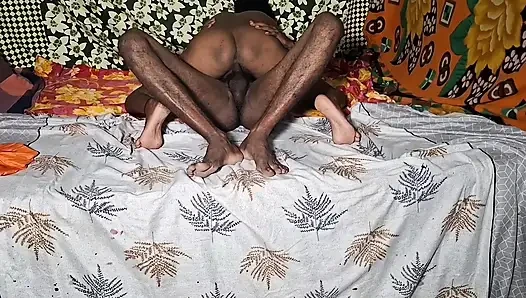 Hintli ateşli üvey kız kardeşimin ağzında sarı maxi ile tıraşlı oral seks, onu tamamen farklı bir şekilde siktim, puttin