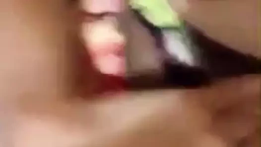 loira mostrando