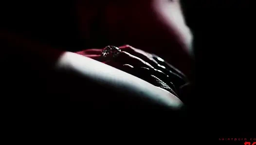 Megan Coxxx ve Scarlett March götlerine tonlarca ham yarak alıyor