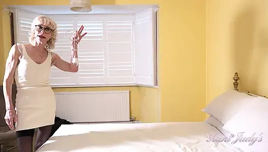AuntJudys - Your Skinny Mature GILF Landlady Dee Lite Finds Your Panty Stash