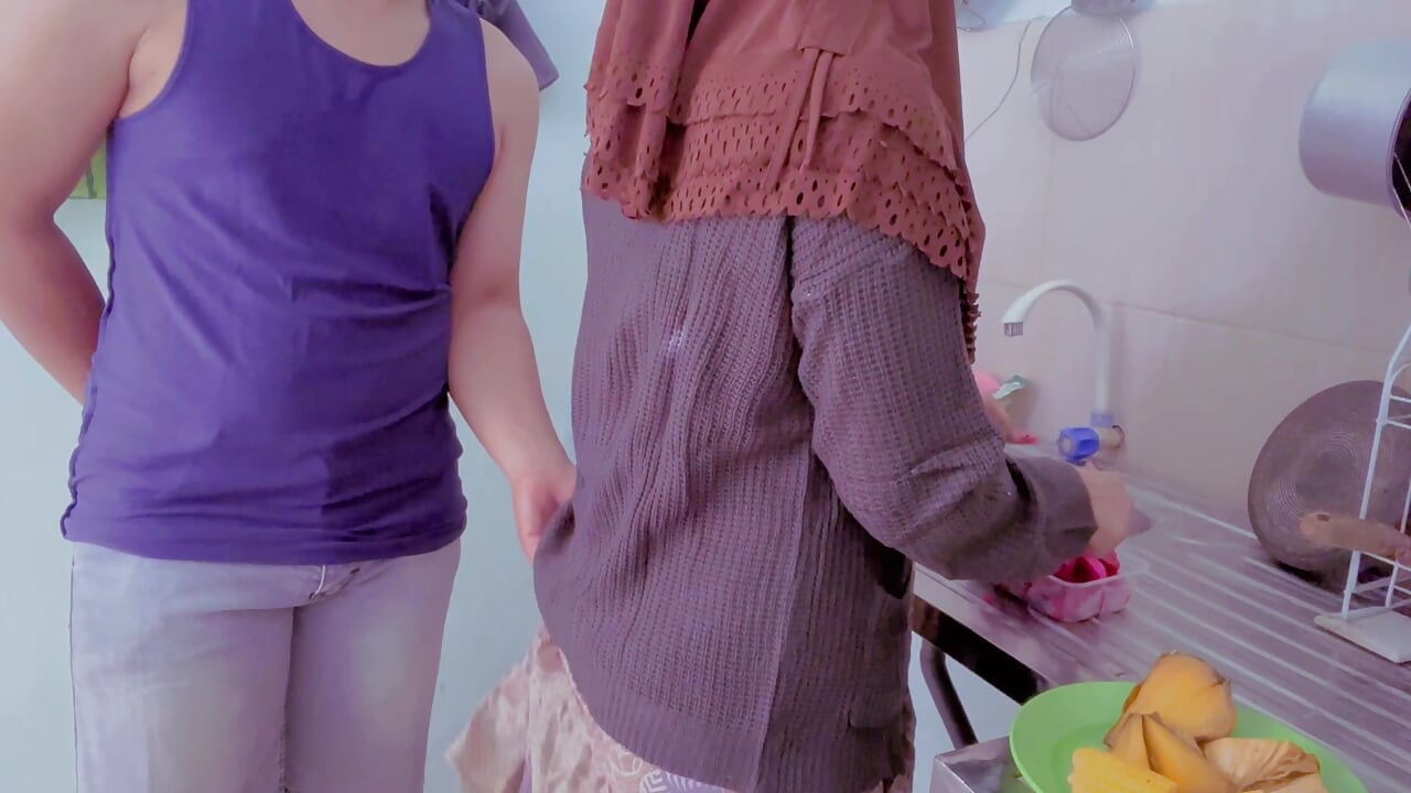 Budhe cooking harassed by naughty stepbrother