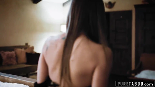 Saf tabu, kyler quinn üvey anne ve üvey babasıyla yakalandı