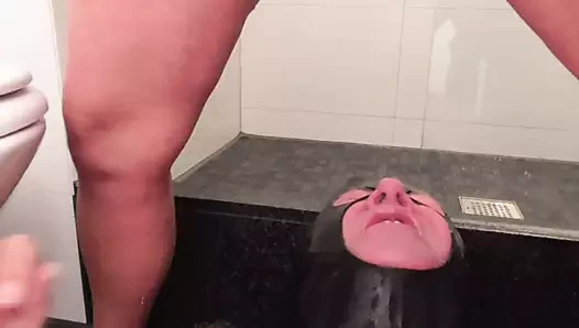 Zalim Alman bayan işemek içinde köleler fats ağız