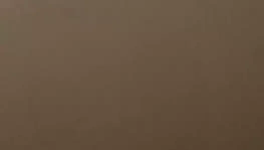 Kısa fit yuvarlak götlü beyaz kız