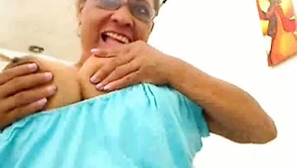 Siyah olgun gösteri tüm üzerinde web kamerası