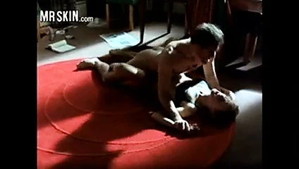 Büyük doğal göğüslü seksi ünlü sarışınlar!