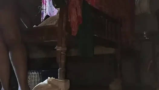 Vajinamı ve popomu kınla süsledim, sonra erkek arkadaşım tarafından seviştim