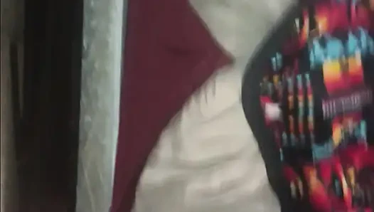 Söyle. Ben bir fahişeyim