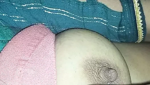 Hintli gerçek dölleme ile sert seks yapıyor