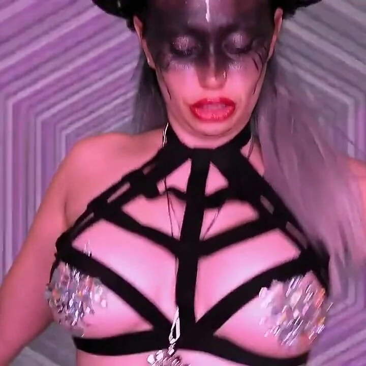 Neden herkes succubus tarafından sikilmek istiyor?
