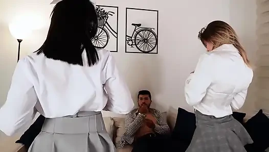 Sirf Okuldan Atilmayalım Diye Dersten Sonra Müdürle Üçlü