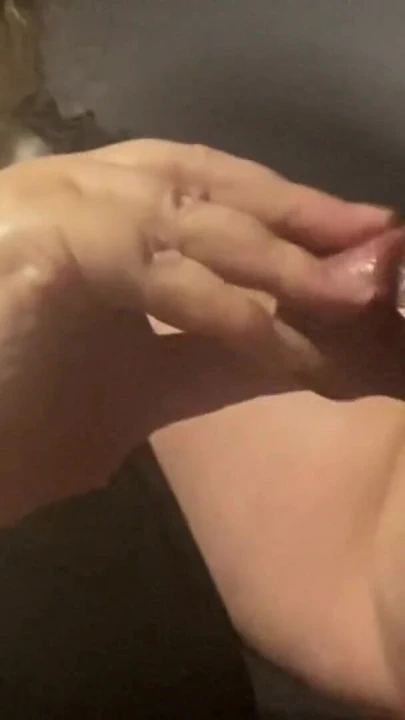 Evli sarışın sürtük evli kadın rasta adamın büyük zenci yarağına tapıyor | Klip 2