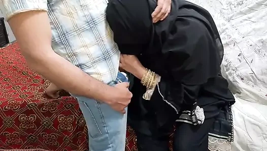 Müslüman kız arkadaş ve Hindu erkek arkadaşın bir ilişkisi var