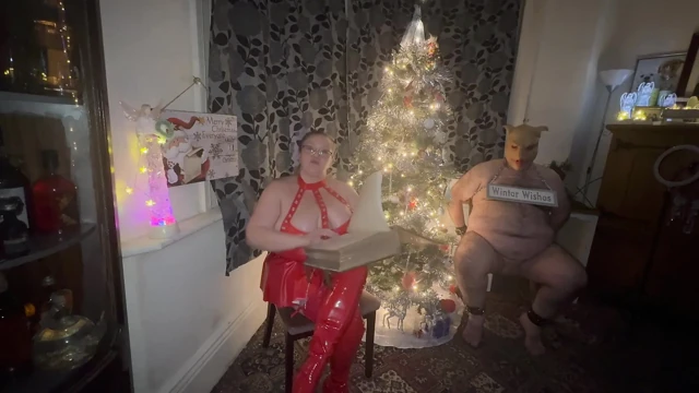Bayan Kinkmas Satana'nın domuzcuklu Noel hikayesi.