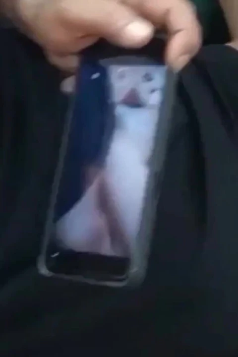 Güzel üvey kız üvey babasıyla sikişiyor Hintçe ses