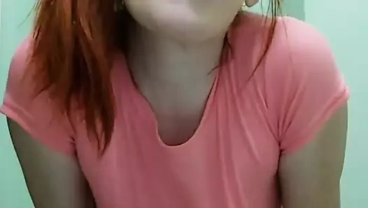 Ateşli ev hanımı senin için işiyor